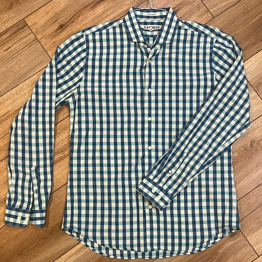 Express button down - Picture 2 of 5